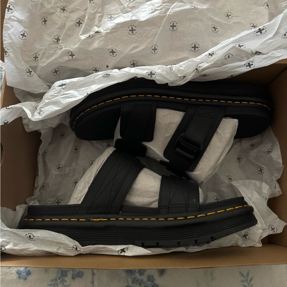 Dr Martens Chilton Men’s Sandals